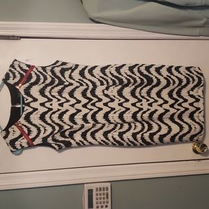Chevron pattern dress with zippers